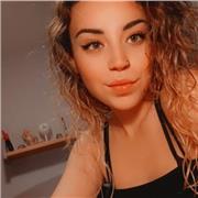 Soy estudiante y busco tener unos ingresos. Puedo dar clases de francés hasta el nivel B2. Tengo el título de B2 y he estudiado en un instituto bilingüe de francés tanto la ESO como bachillerato